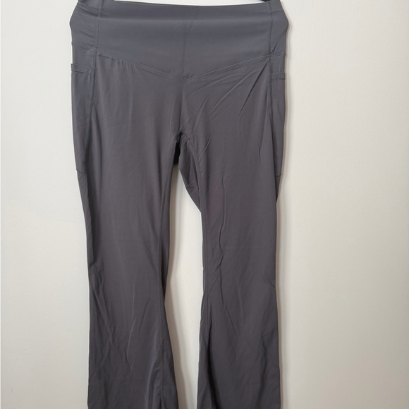 HALARA Pants - Halara Gray Flare Leggings High Waisted Yoga Pants w/ Pockets